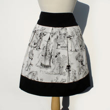 Load image into Gallery viewer, Close up of skirt 