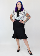 Load image into Gallery viewer, Mermaid Bodycon Black Midi Skirt